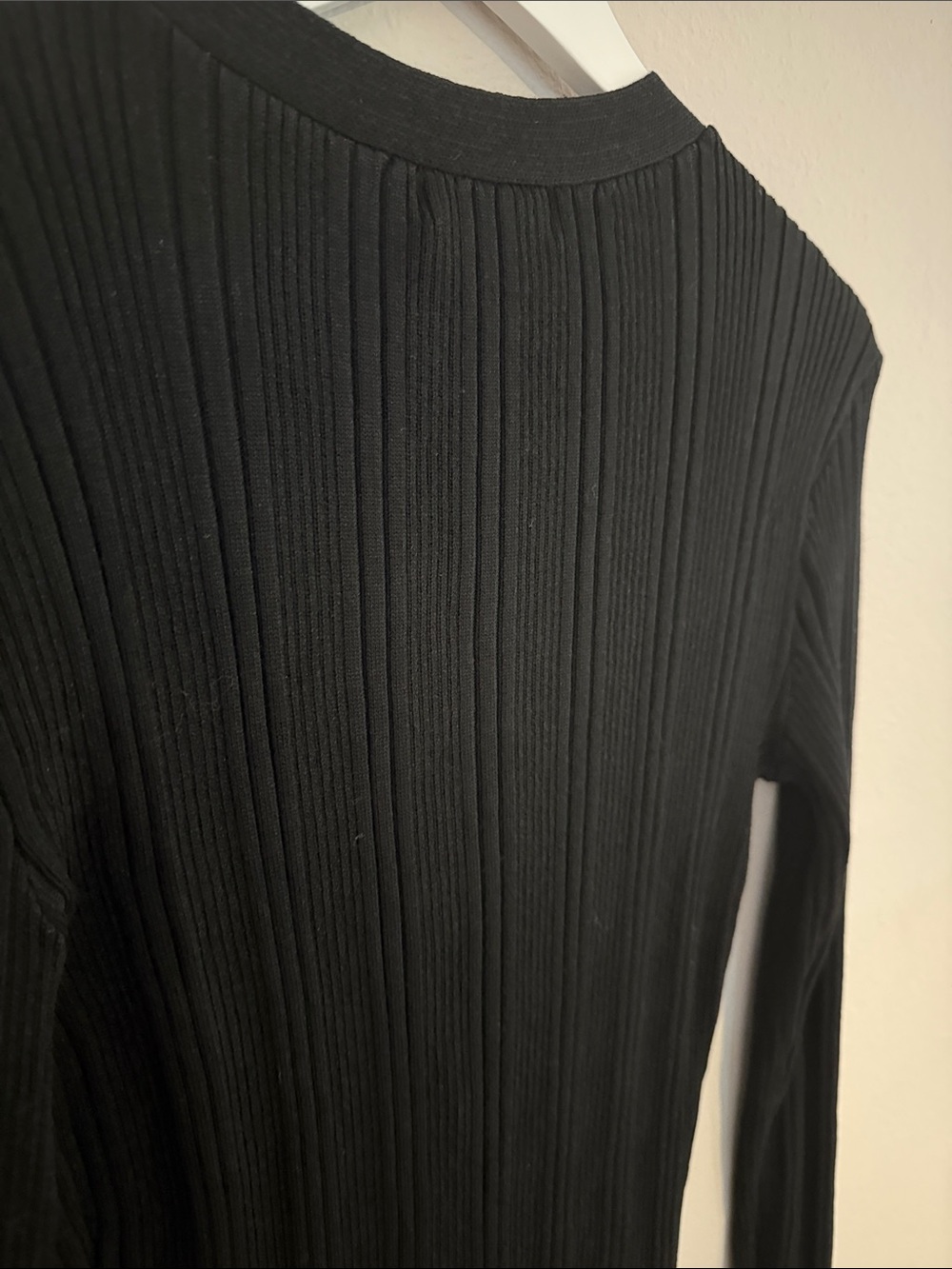 Lulu's Black Ribbed V‑Neck Midi Dress with Gold Buttons - Picture 7 of 9